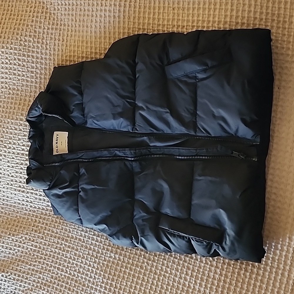Boys black puffer vest